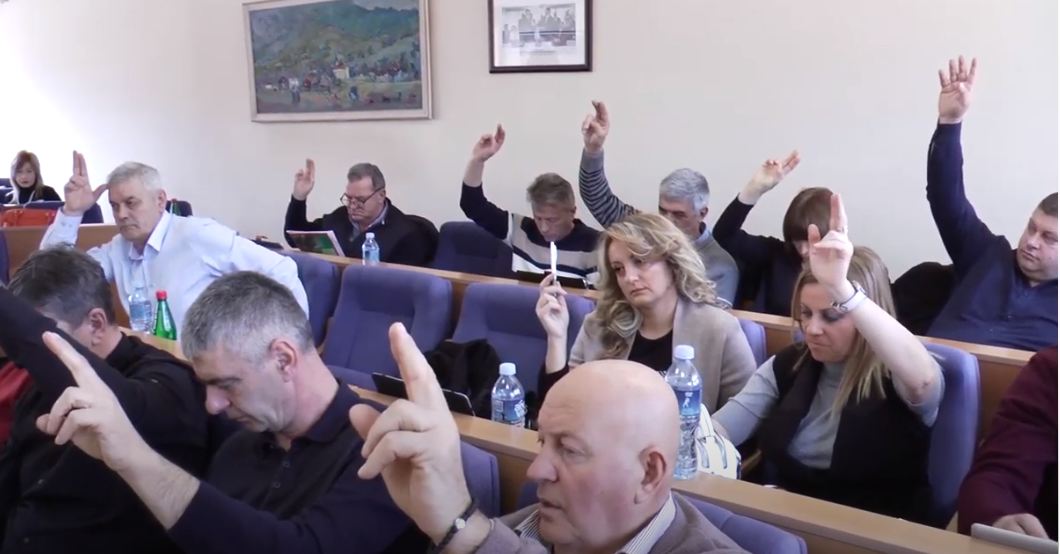 со чајетина