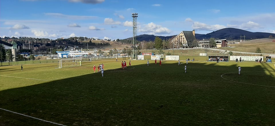 Фудбалери Златибора на стадиону Швајцарија