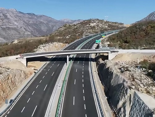Auto put ka Crnoj gori а