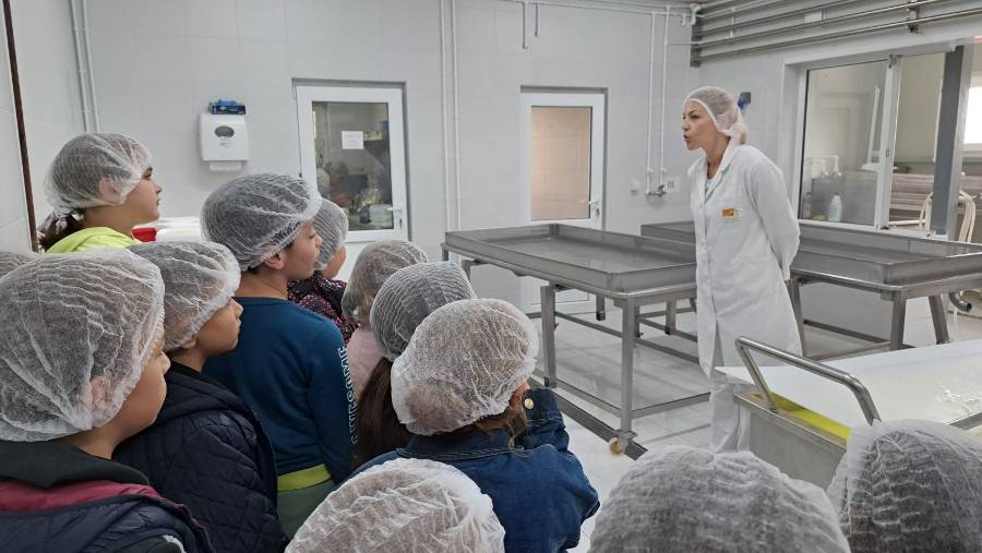 У млекари "Наша Златка" обележен Дан здраве хране 