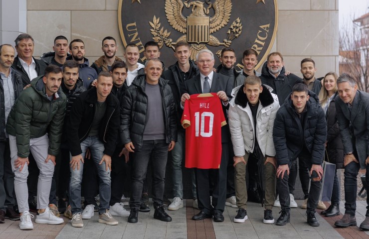 Репрезентативци у амбасади САД