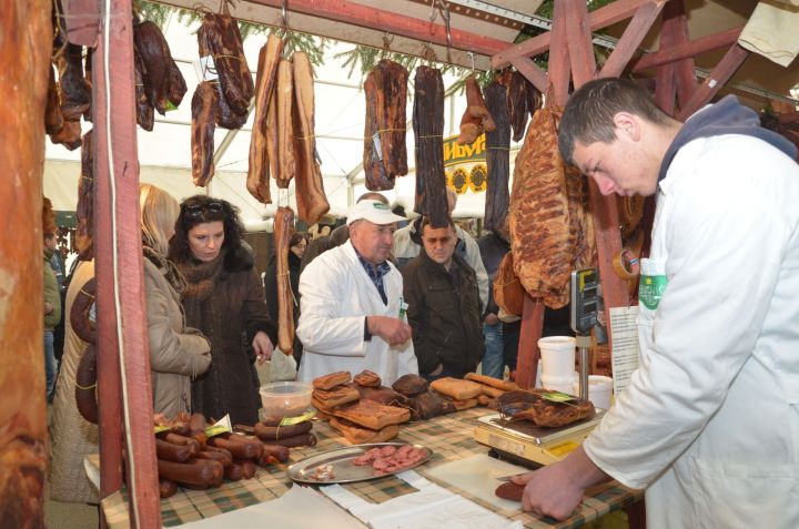 прсузтијада