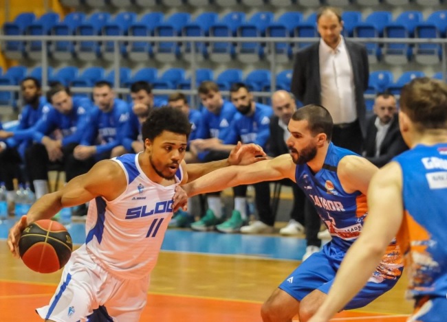 Дуел играча Златибора и Слоге