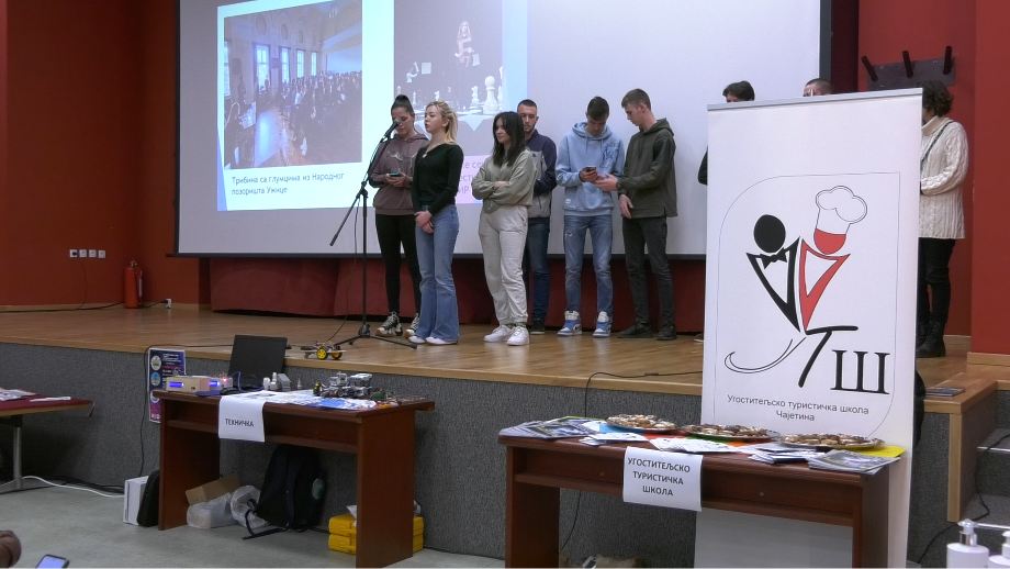 Одржан 9. Сајам образовања у Чајетини 