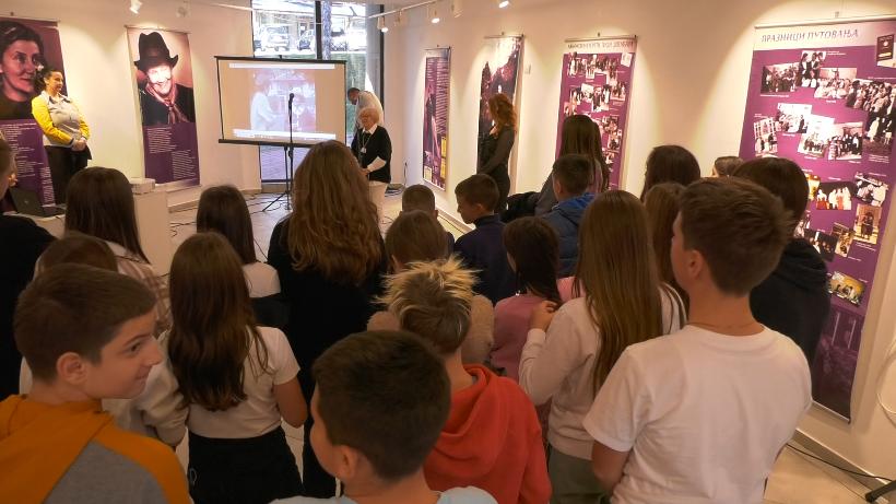 изложба посвећена песникињи Десанки Максимовић