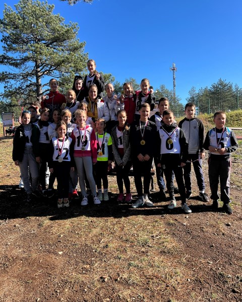 Чланови СК Звезда