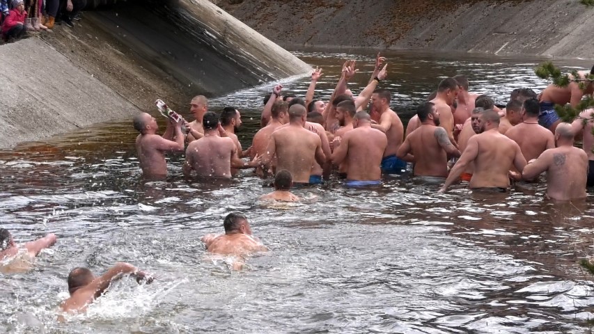 Рекордан број пливача