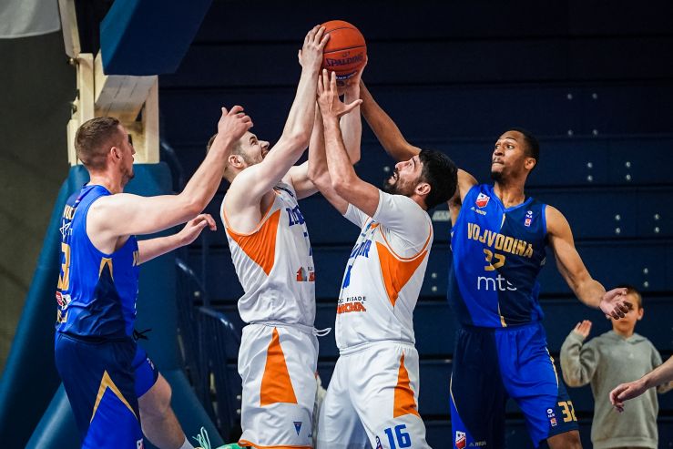 Глишић и Смиљанић у дуелу против Војводине