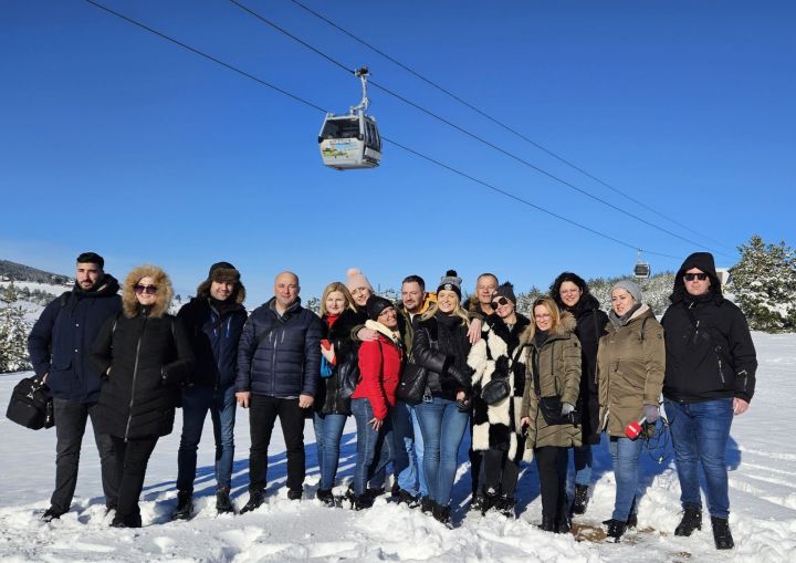 посета новинара