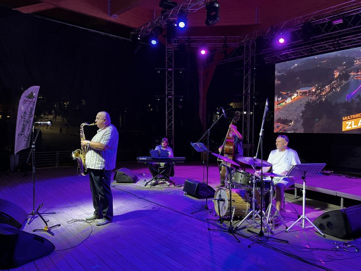 tablet_6771756536230453