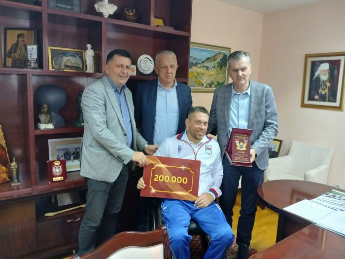 Opština Čajetina priredila prijem za svetskog šampiona Aleksandra Radišića