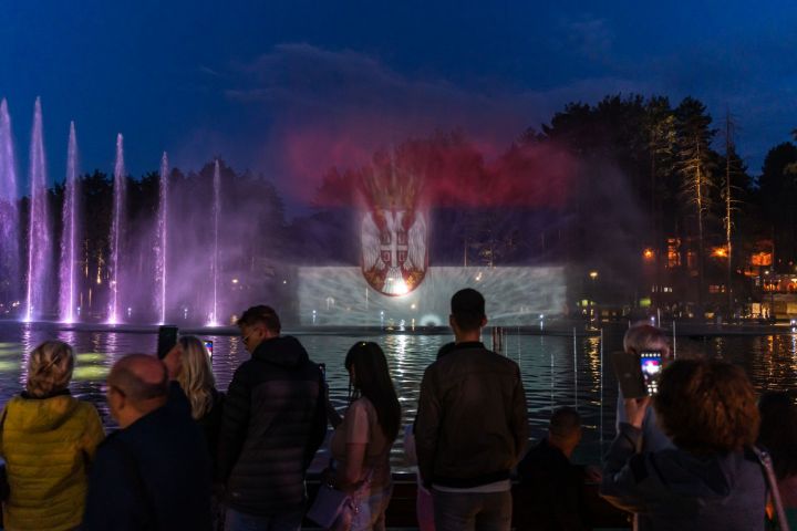 Мултимедијална фонтана Златибор