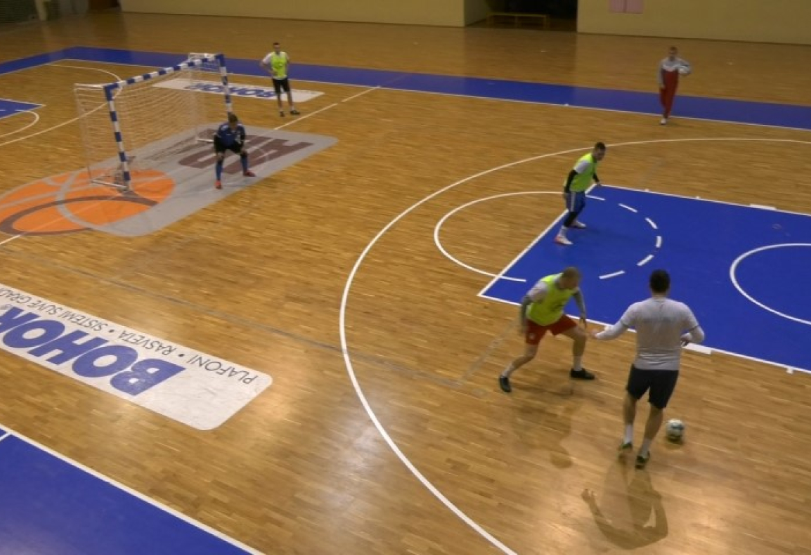 Футсалери на тренингу
