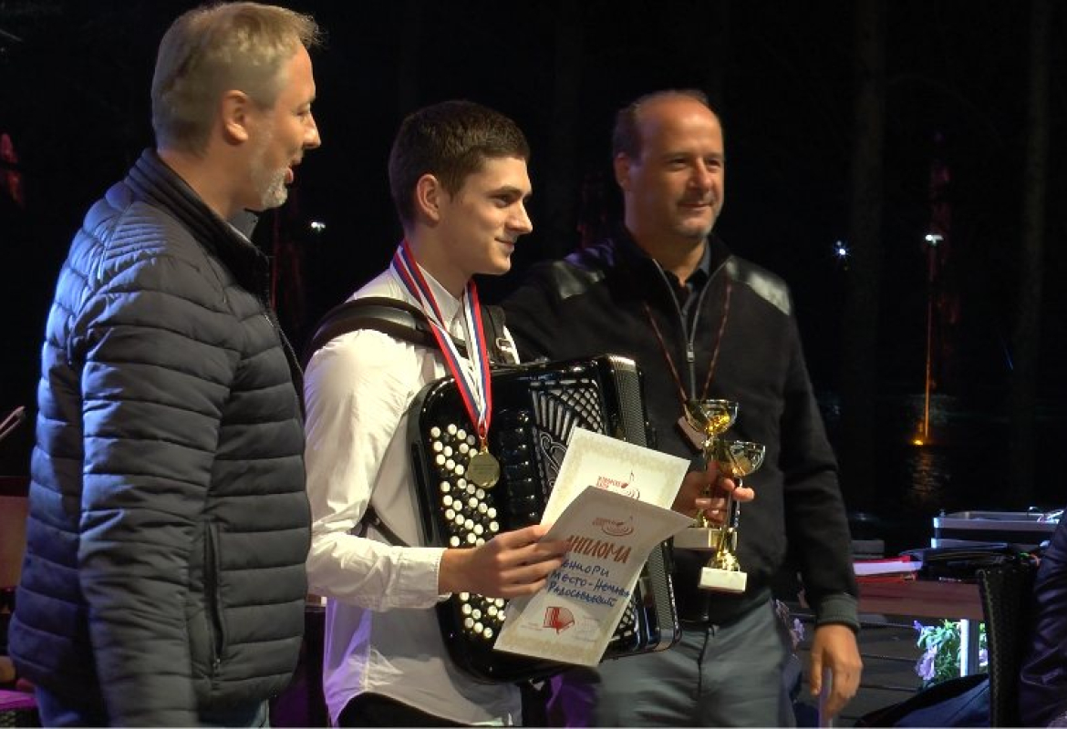 победник и лауреат овогодишњег фестивала Немања Радосављевић