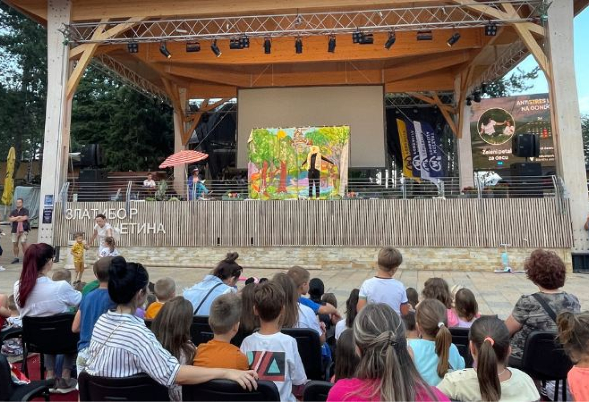 Три Езопове басне на Краљевом тргу