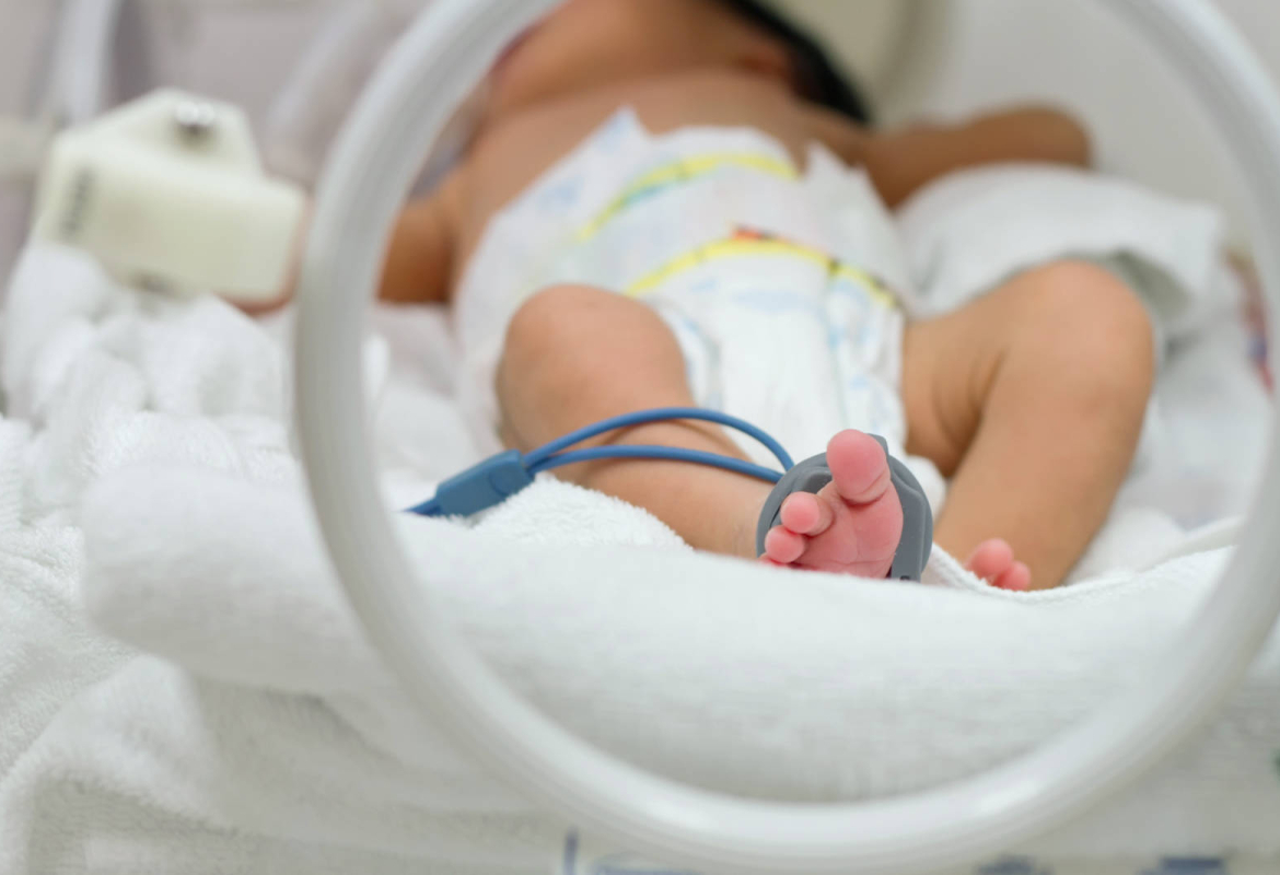 У Србији се пре термина годишње роди око  4.000 беба.