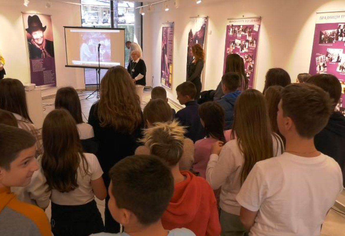 изложба посвећена песникињи Десанки Максимовић