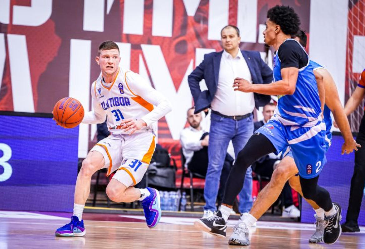 Ребец јунак у победама