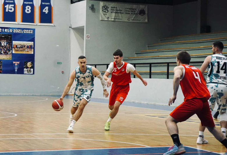 Одличан учинак капитена Кнежевића